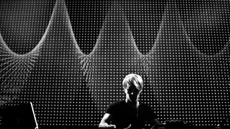  <a href="http://eyesonthewall.net/projects/mute--richie-hawtin/"><font color="FFFFFF"></font></a>